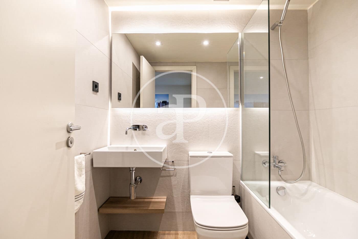 2 slaapkamer Appartement te koop in Barcelona stad met zwembad - € 1.300.000 (Ref: 8756923)