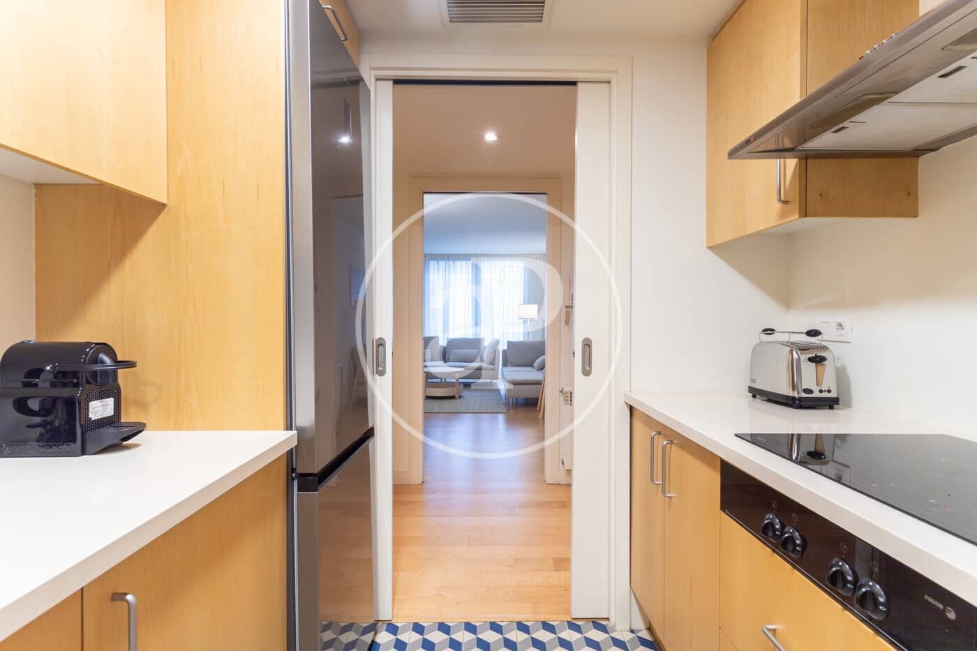 3 slaapkamer Appartement te huur in Barcelona stad - € 2.660 (Ref: 8760337)