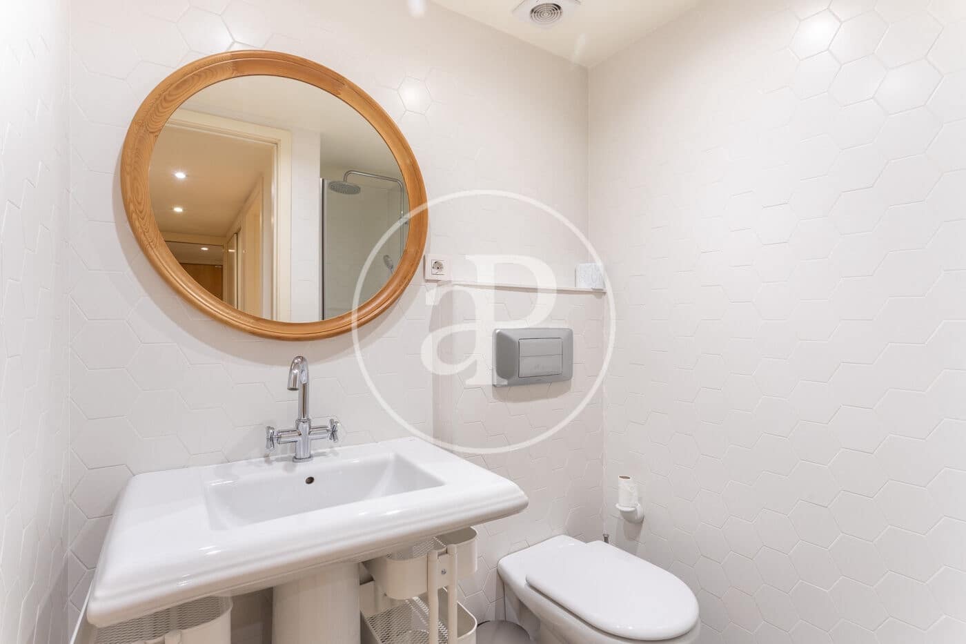 3 slaapkamer Appartement te huur in Barcelona stad - € 2.660 (Ref: 8760337)
