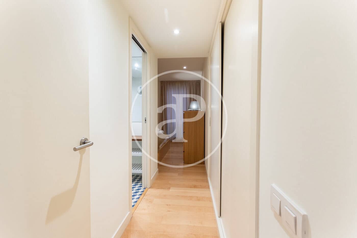 3 slaapkamer Appartement te huur in Barcelona stad - € 2.660 (Ref: 8760337)