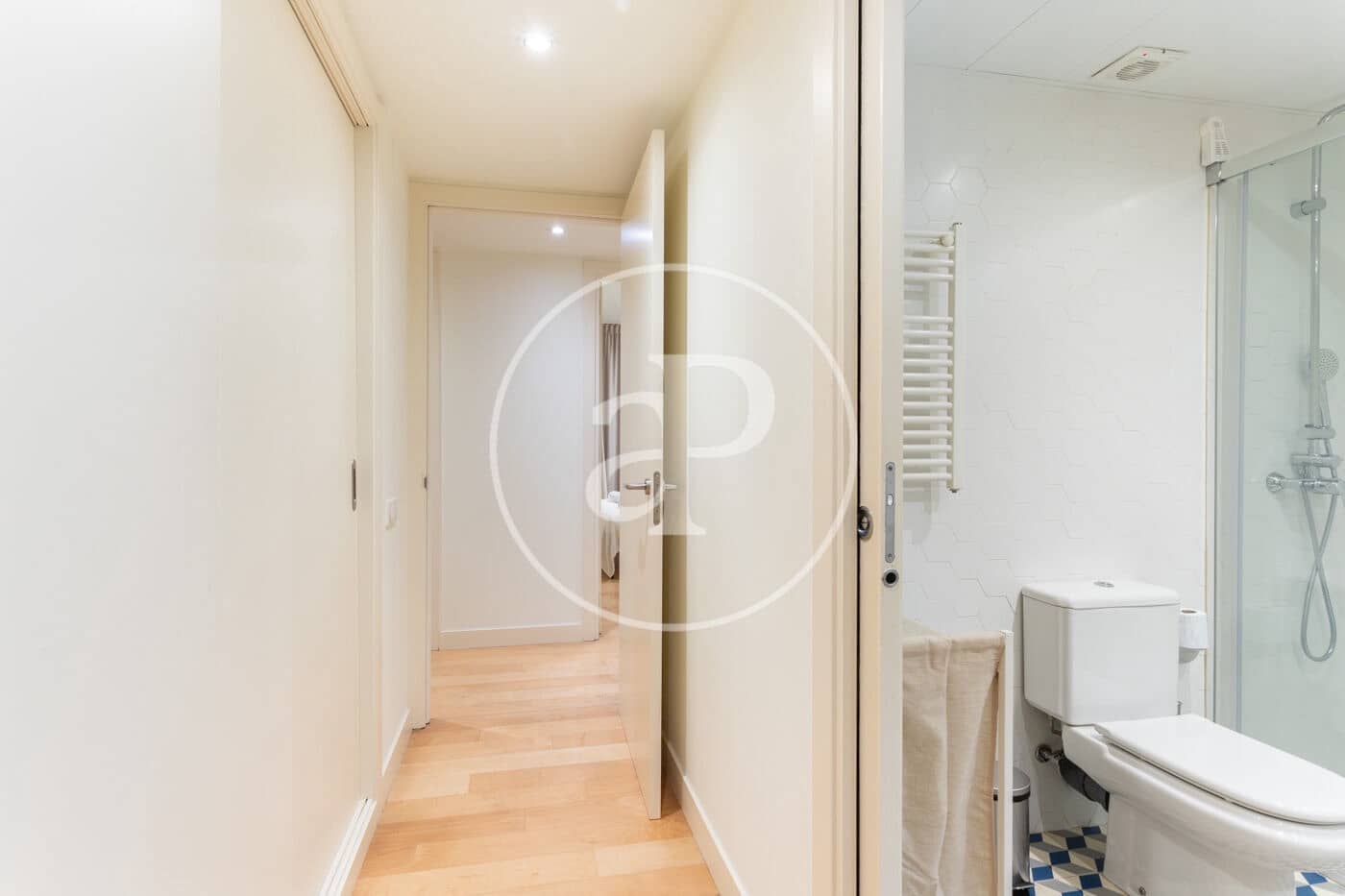 3 slaapkamer Appartement te huur in Barcelona stad - € 2.660 (Ref: 8760337)