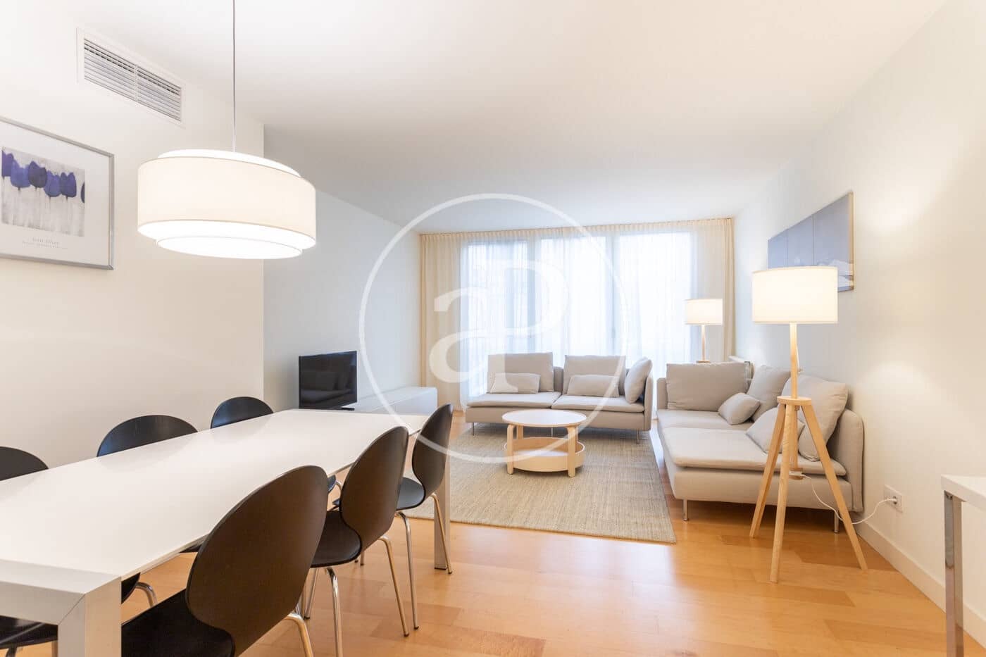 3 slaapkamer Appartement te huur in Barcelona stad - € 2.660 (Ref: 8760337)