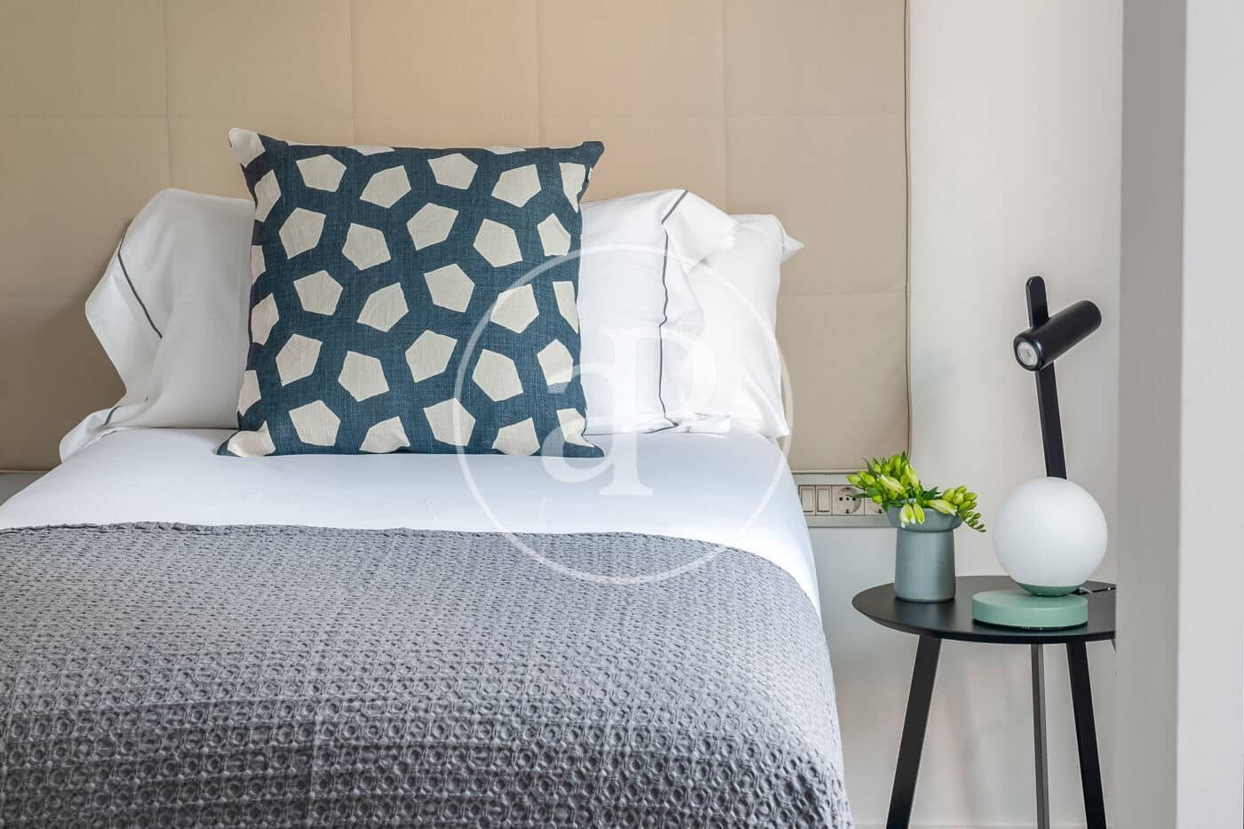 2 soveværelse Lejlighed til leje i Barcelona by med swimmingpool - € 4.800 (Ref: 8767054)