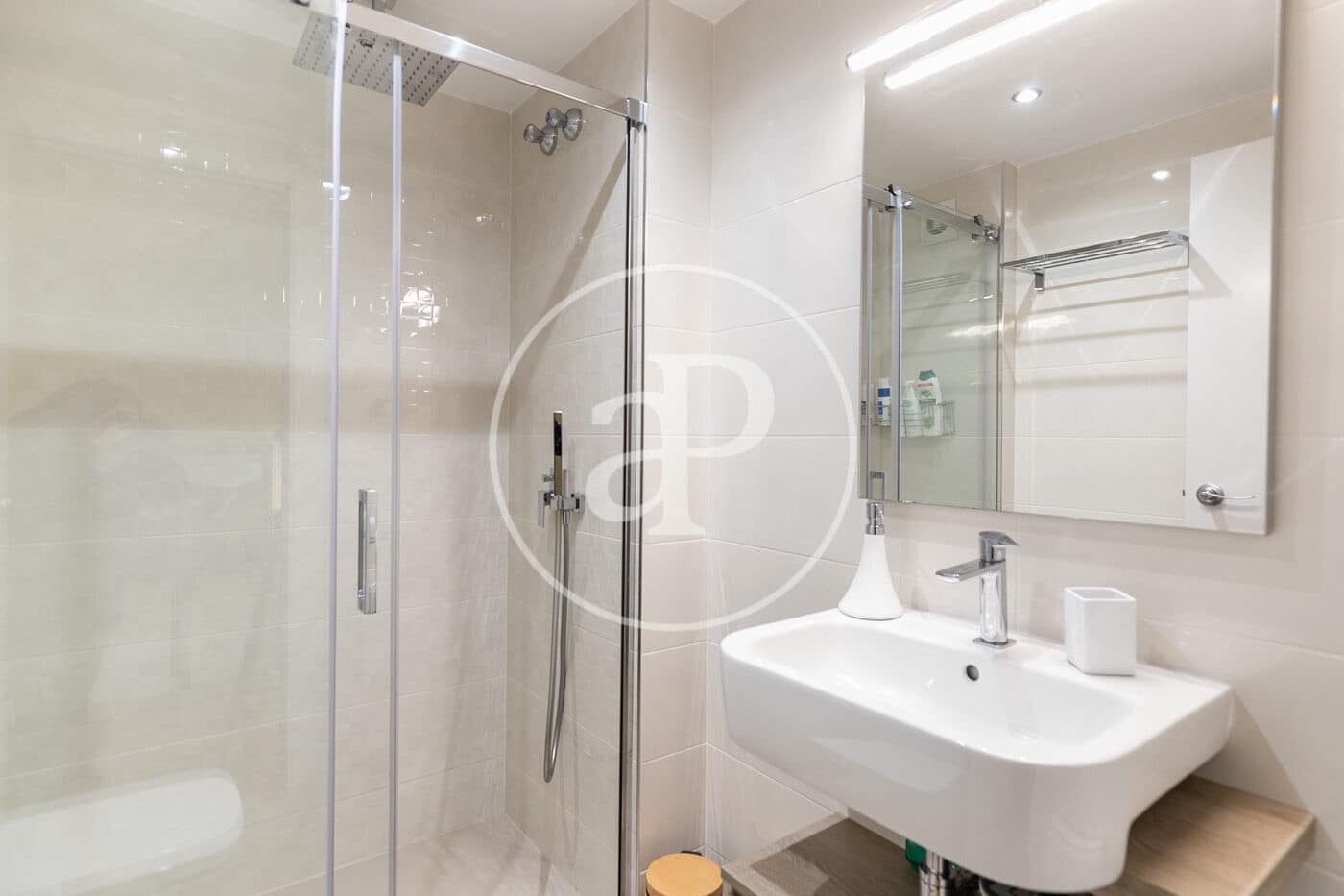 3 slaapkamer Appartement te koop in Barcelona stad - € 660.000 (Ref: 8770609)