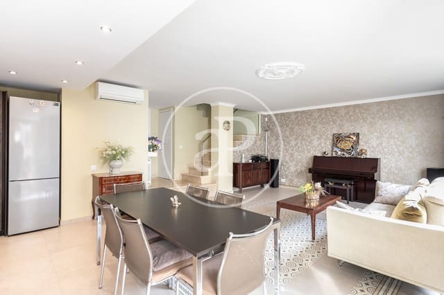 3 sovrum Lägenhet till salu i Can Baró, Barcelona stad - 660 000 € (Ref: 8770609)