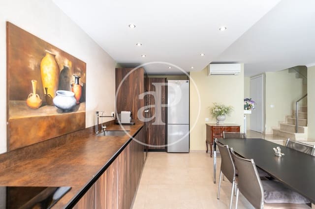 3 sovrum Lägenhet till salu i Can Baró, Barcelona stad - 660 000 € (Ref: 8770609)