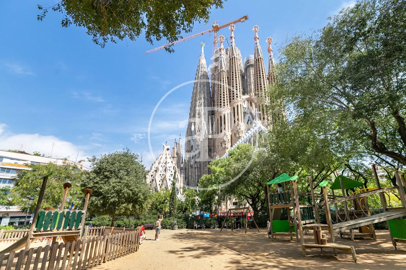 2 slaapkamer Appartement te huur in Barcelona stad - € 2.800 (Ref: 8770613)