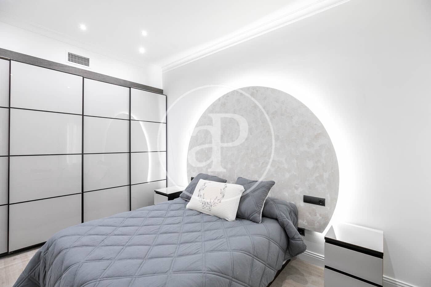 2 bedroom Apartment for rent in Barcelona city - € 2,800 (Ref: 8770615)