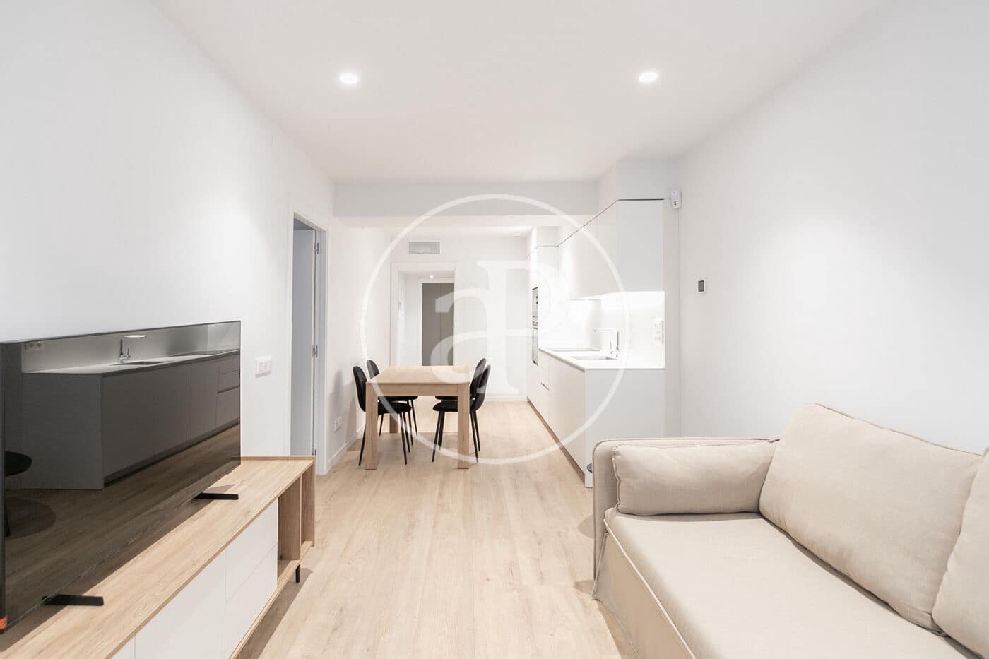 2 soverom Leilighet til leie i Barcelona by - € 2 200 (Ref: 8772851)