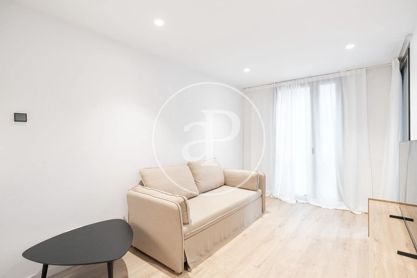 2 soverom Leilighet til leie i Barcelona by - € 2 200 (Ref: 8772851)