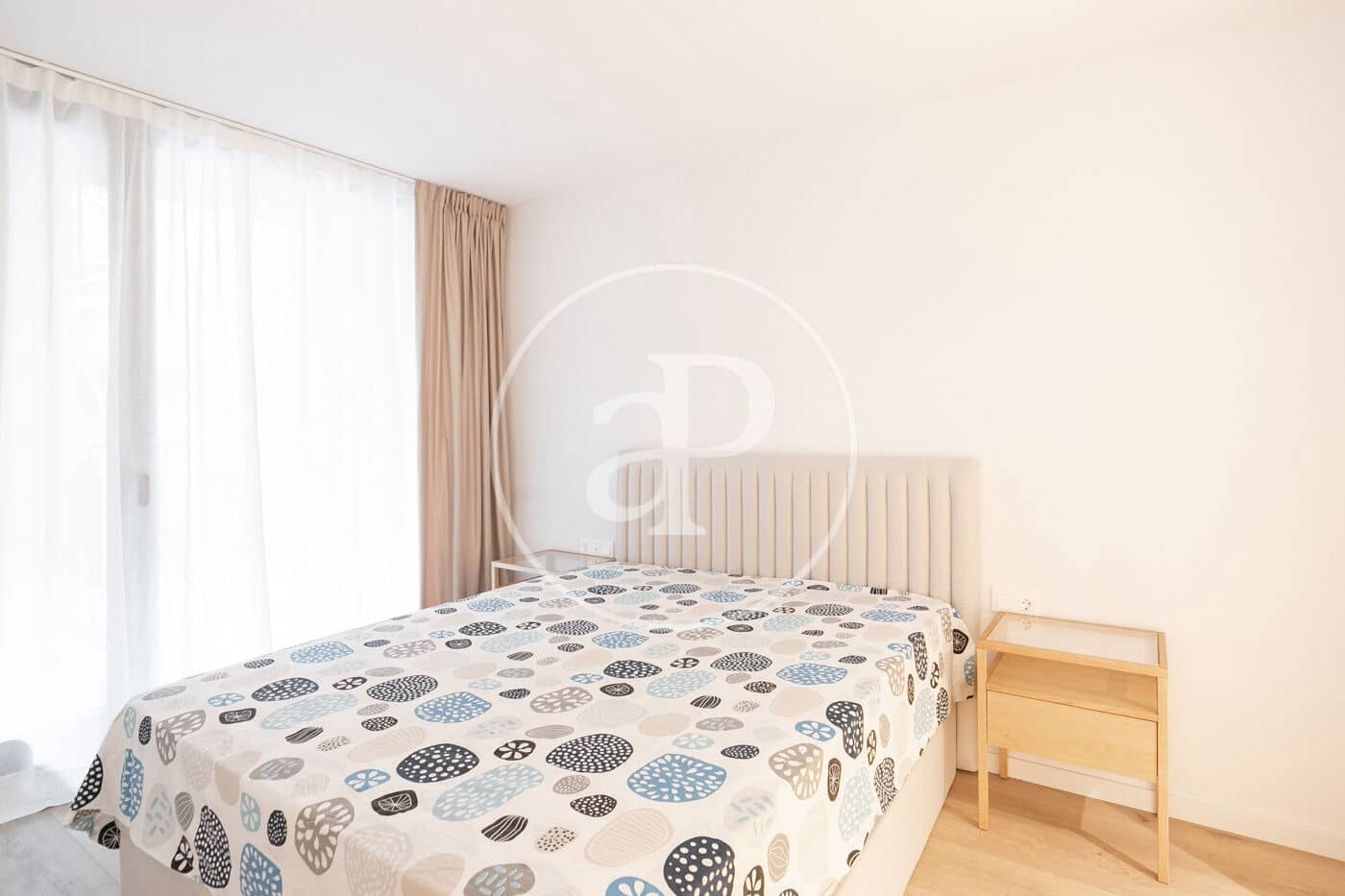 2 soverom Leilighet til leie i Barcelona by - € 2 200 (Ref: 8772851)