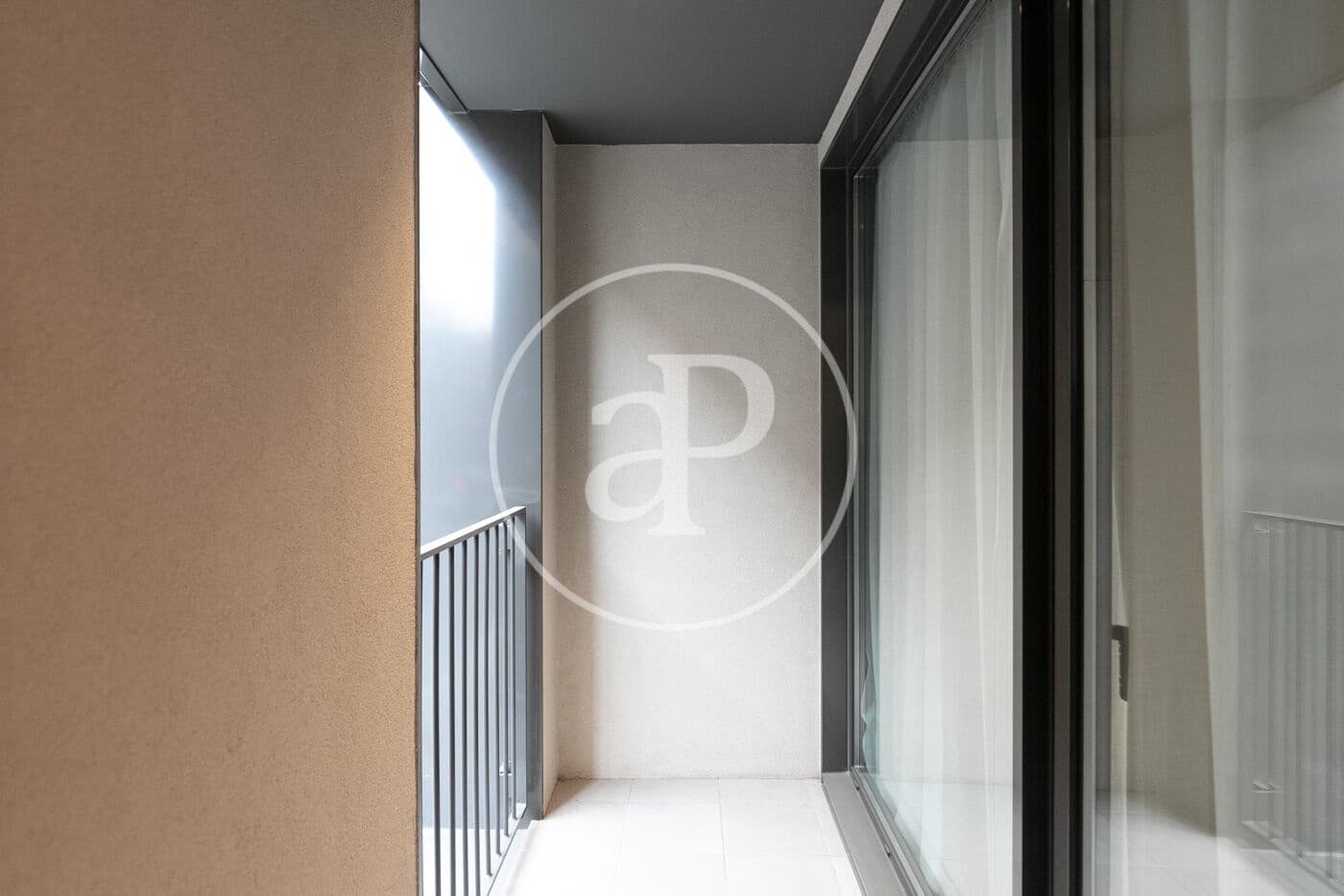 2 soverom Leilighet til leie i Barcelona by - € 2 200 (Ref: 8772851)