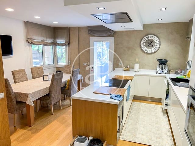 5 slaapkamer Villa te koop in Sant Just Desvern - € 1.625.000 (Ref: 8772853)