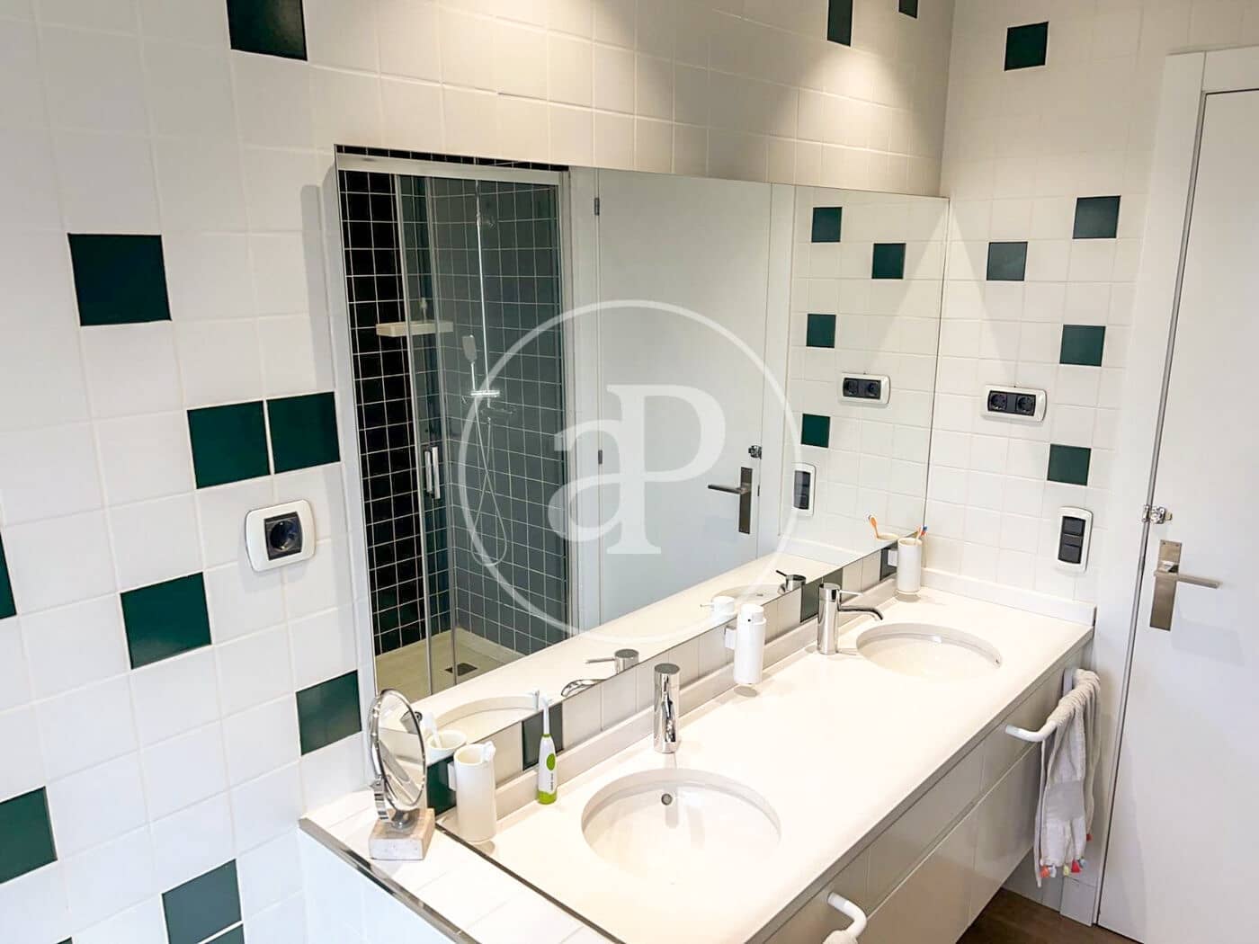 5 slaapkamer Villa te koop in Sant Just Desvern - € 1.625.000 (Ref: 8772853)