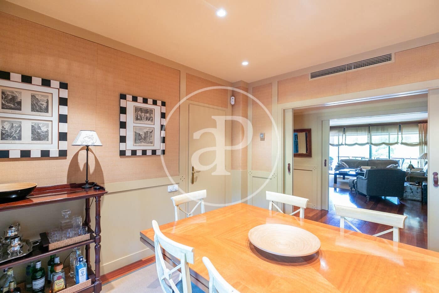 4 soveværelse Lejlighed til salg i Barcelona by med swimmingpool - € 2.250.000 (Ref: 8776284)