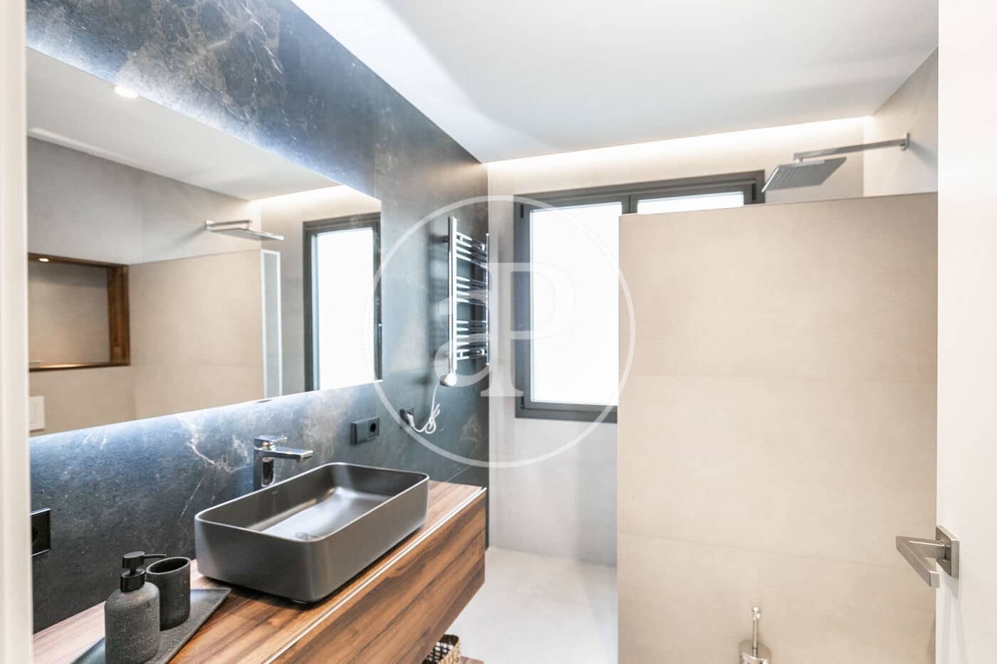 2 soveværelse Lejlighed til salg i Barcelona by - € 1.100.000 (Ref: 8776285)