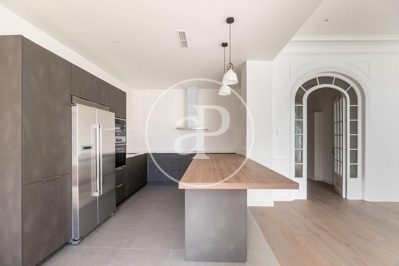 4 sovrum Lägenhet att hyra i Barcelona stad - 4 295 € (Ref: 8781819)