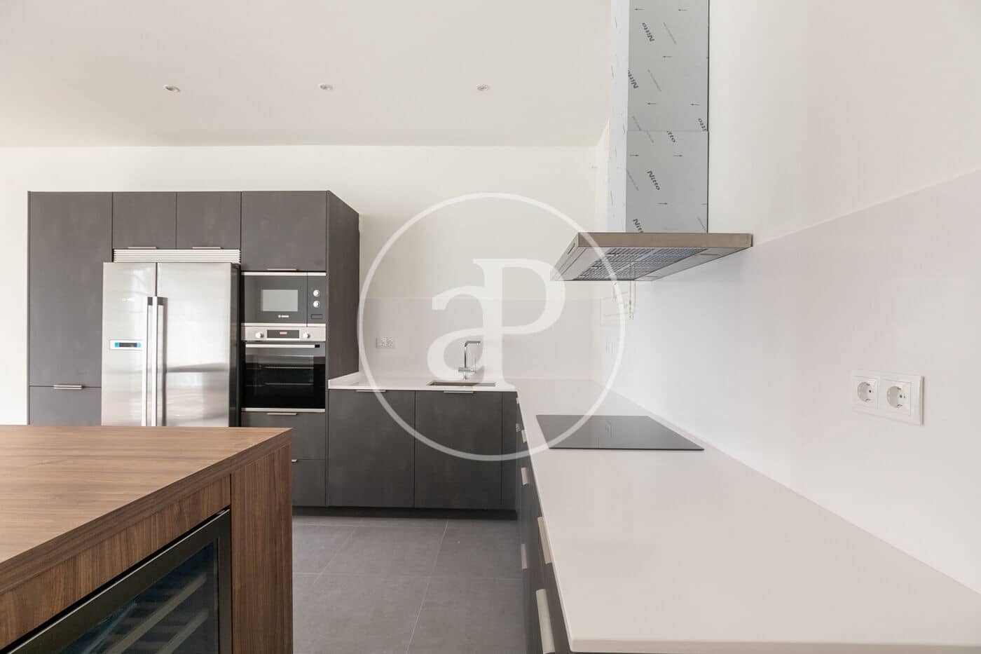 4 sovrum Lägenhet att hyra i Barcelona stad - 4 295 € (Ref: 8781819)