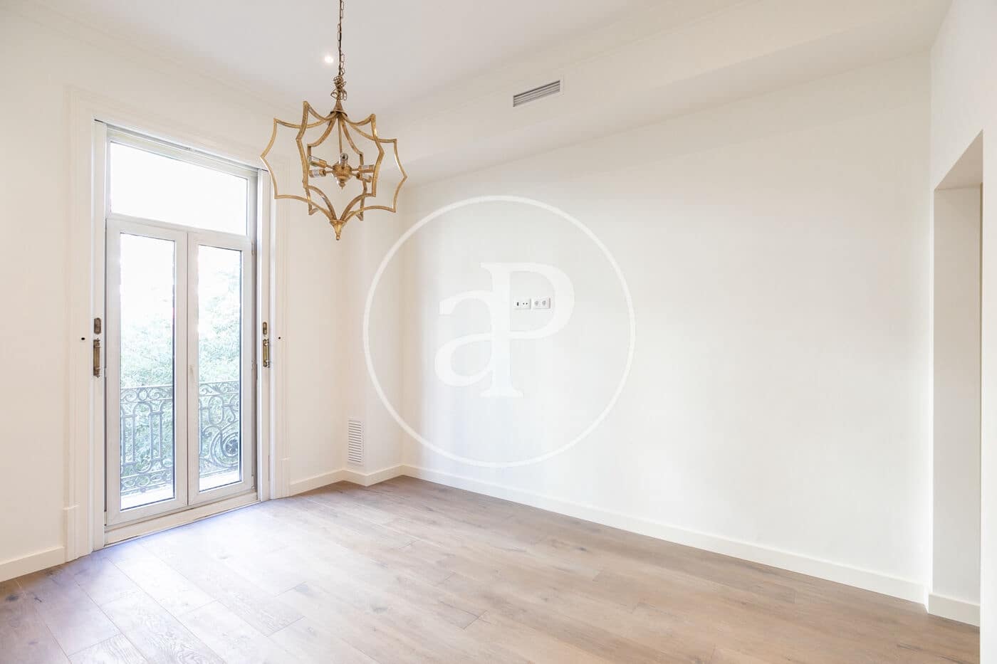 4 sovrum Lägenhet att hyra i Barcelona stad - 4 295 € (Ref: 8781819)