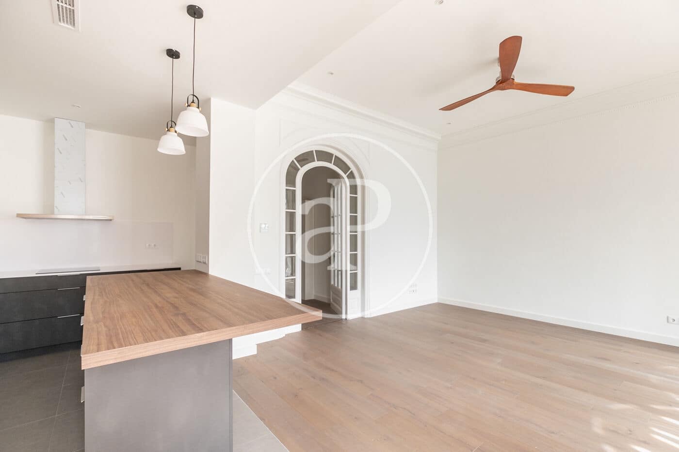 4 sovrum Lägenhet att hyra i Barcelona stad - 4 295 € (Ref: 8781819)