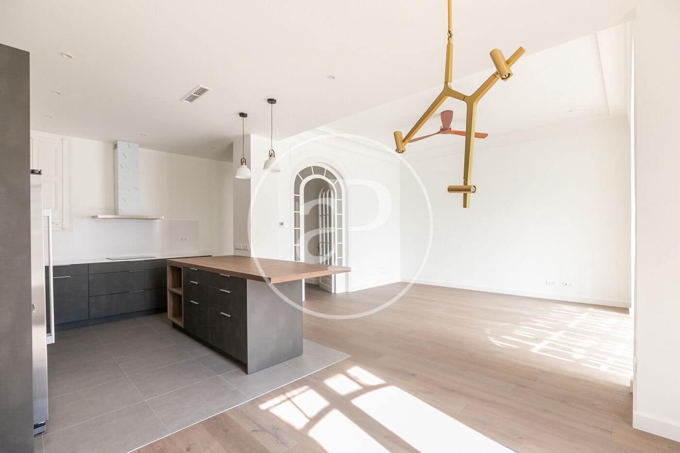 4 sovrum Lägenhet att hyra i Barcelona stad - 4 295 € (Ref: 8781819)