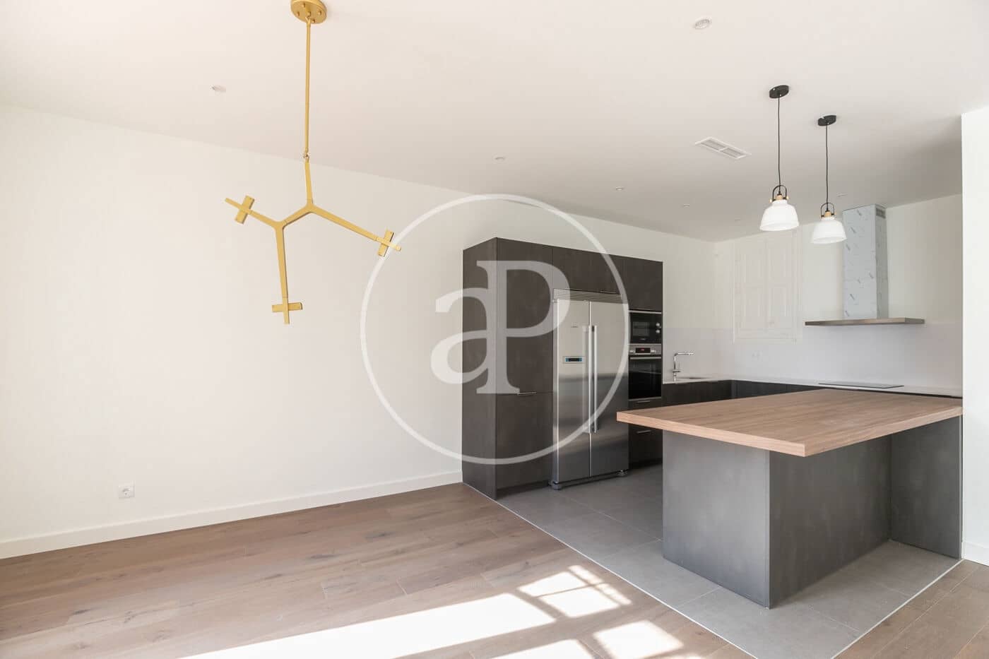 4 sovrum Lägenhet att hyra i Barcelona stad - 4 295 € (Ref: 8781819)