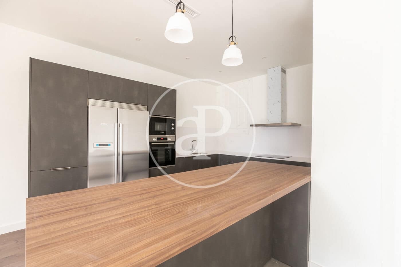 4 sovrum Lägenhet att hyra i Barcelona stad - 4 295 € (Ref: 8781819)