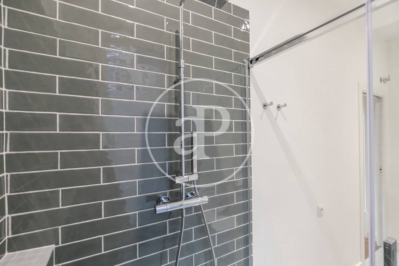 4 sovrum Lägenhet att hyra i Barcelona stad - 4 295 € (Ref: 8781819)