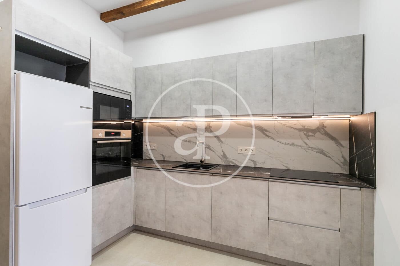 3 soveværelse Lejlighed til salg i Barcelona by - € 460.000 (Ref: 8789678)