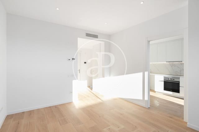 3 bedroom Penthouse for rent in Esplugues de Llobregat with pool - € 3,650 (Ref: 8789679)