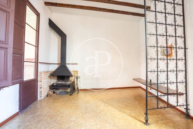 4 bedroom Apartment for sale in Vallvidrera, El Tibidabo i Les Planes, Barcelona city - € 545,000 (Ref: 8792504)