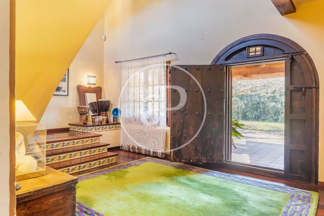 6 slaapkamer Villa te koop in Vilanova del Vallès met zwembad - € 990.000 (Ref: 8792509)