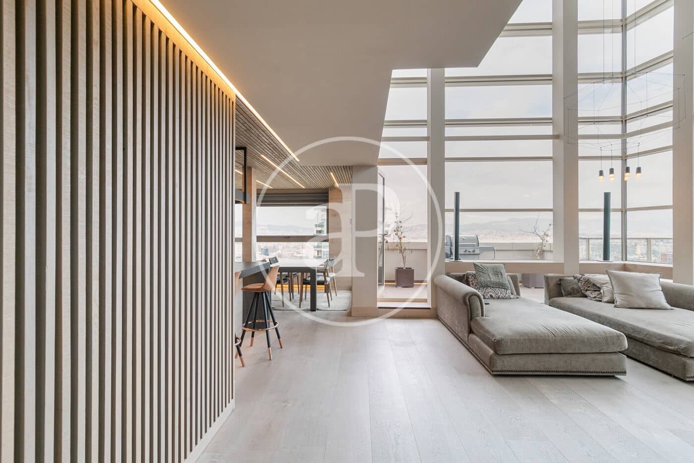 3 soveværelse Penthouse til salg i Barcelona by med swimmingpool - € 2.690.000 (Ref: 8792511)