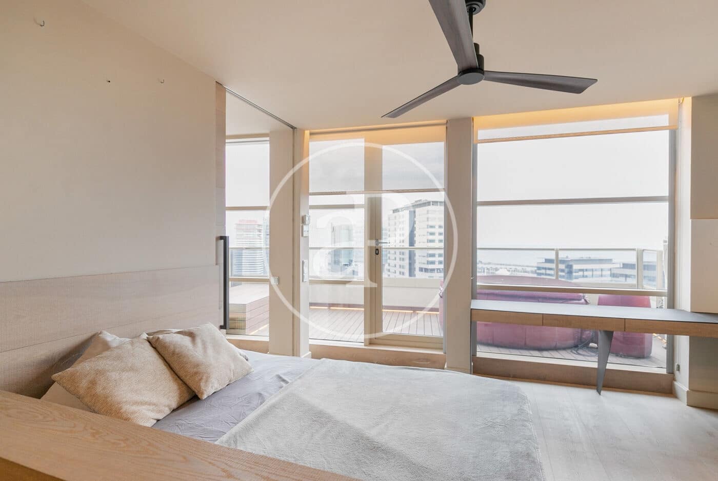 3 soveværelse Penthouse til salg i Barcelona by med swimmingpool - € 2.690.000 (Ref: 8792511)