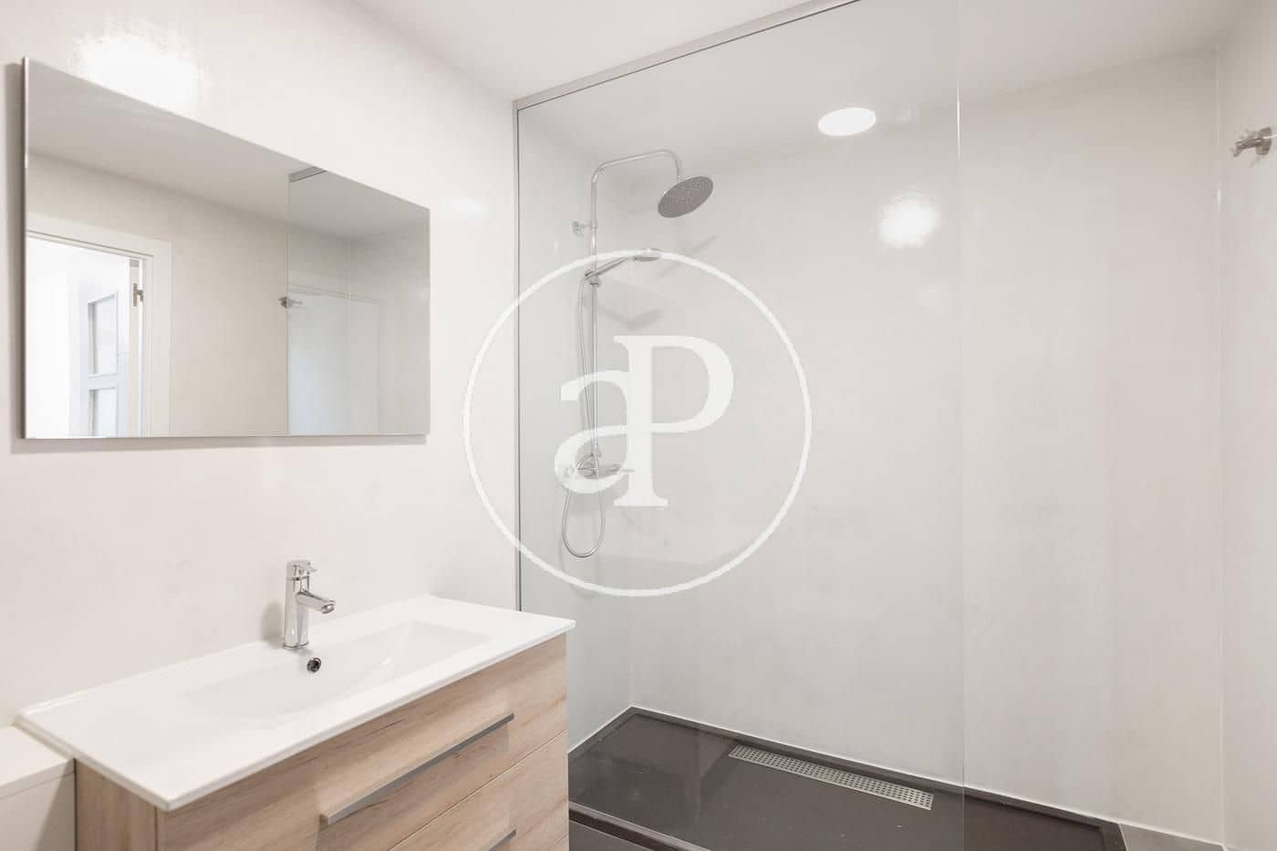 5 bedroom Apartment for rent in Barcelona city - € 3,025 (Ref: 8798913)