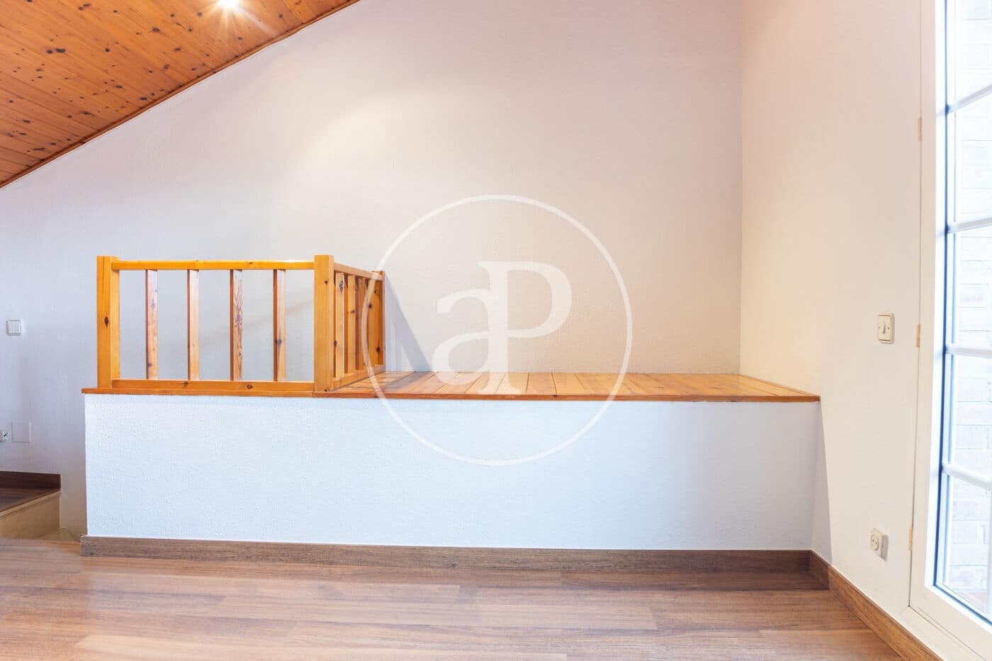 4 bedroom Villa for rent in Sant Cugat del Valles with garage - € 2,459 (Ref: 8798915)