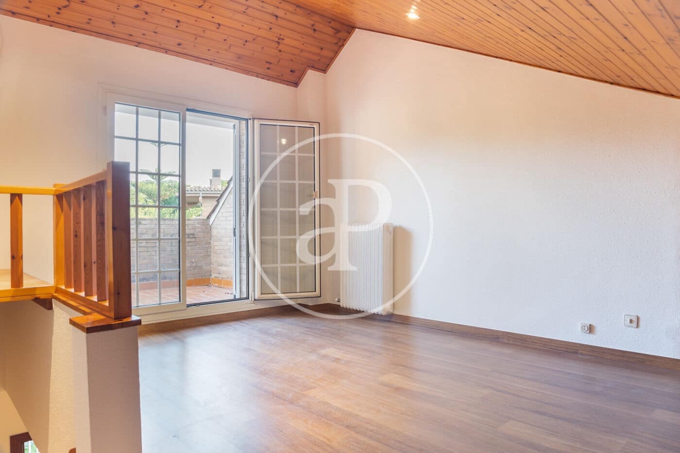 4 bedroom Villa for rent in Sant Cugat del Valles with garage - € 2,459 (Ref: 8798915)
