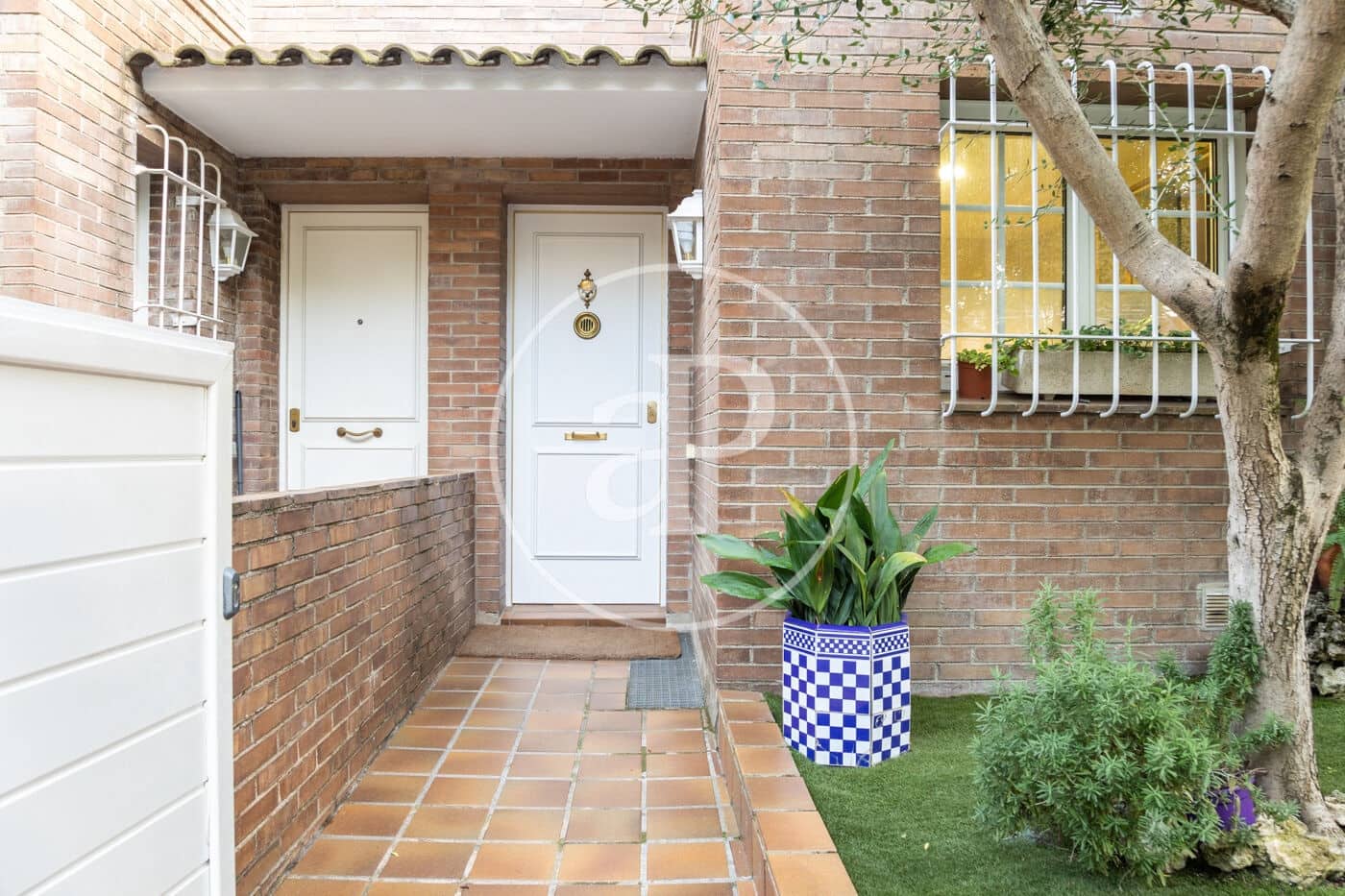 4 bedroom Villa for rent in Sant Cugat del Valles with garage - € 2,459 (Ref: 8798915)