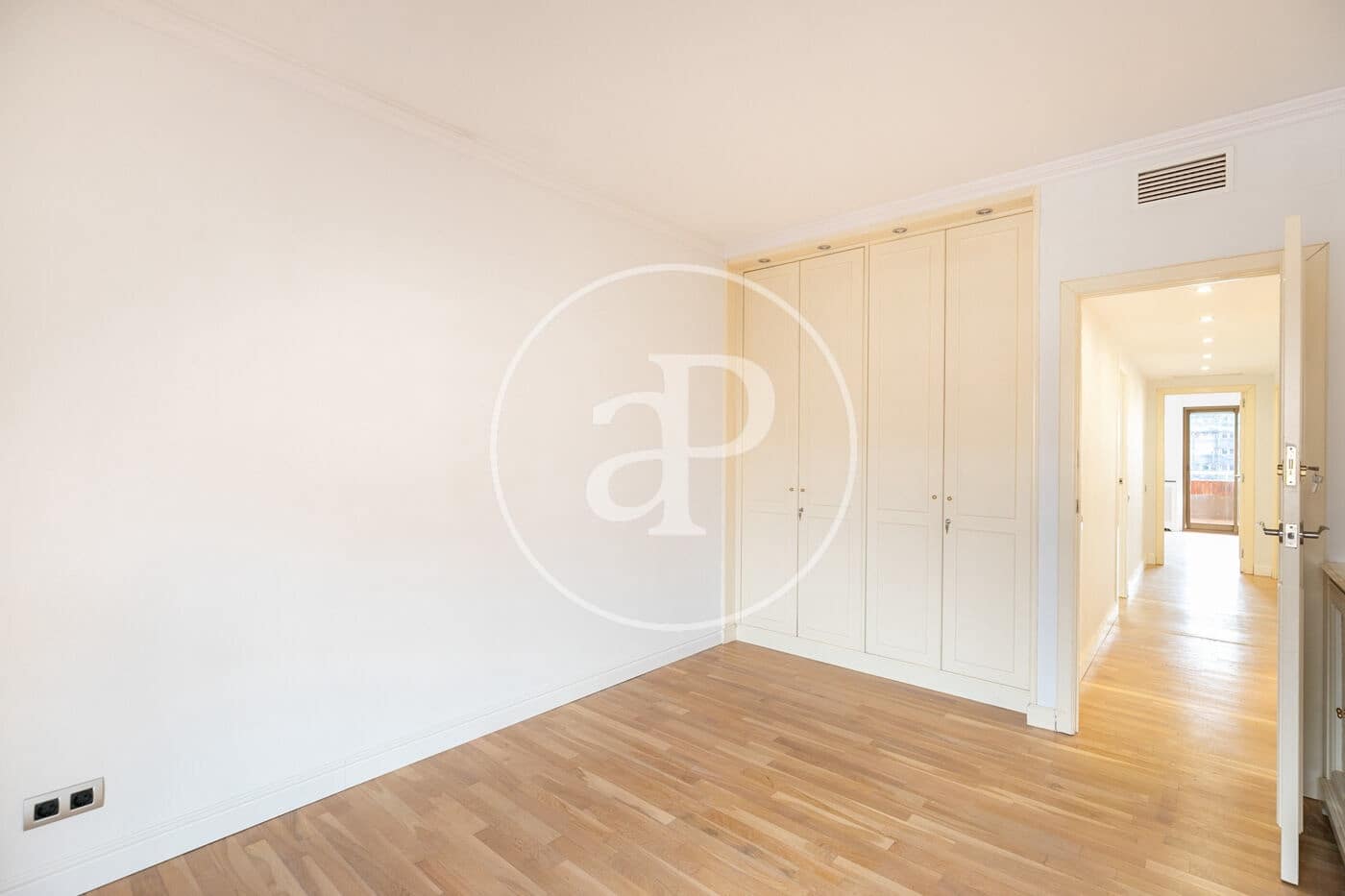 5 bedroom Apartment for rent in Barcelona city with garage - € 5,635 (Ref: 8806348)