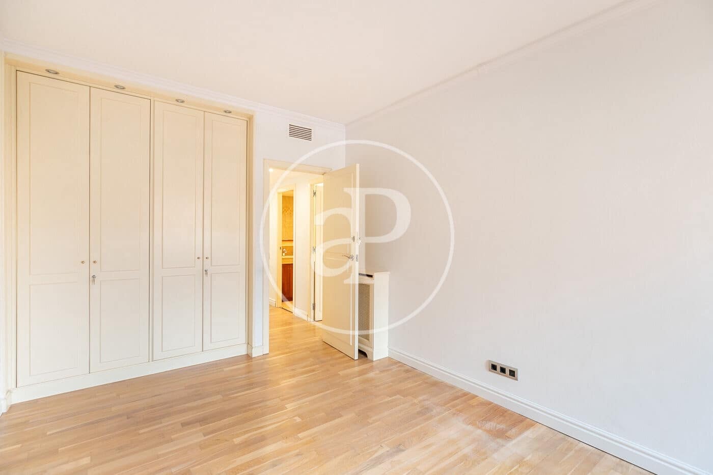 5 bedroom Apartment for rent in Barcelona city with garage - € 5,635 (Ref: 8806348)