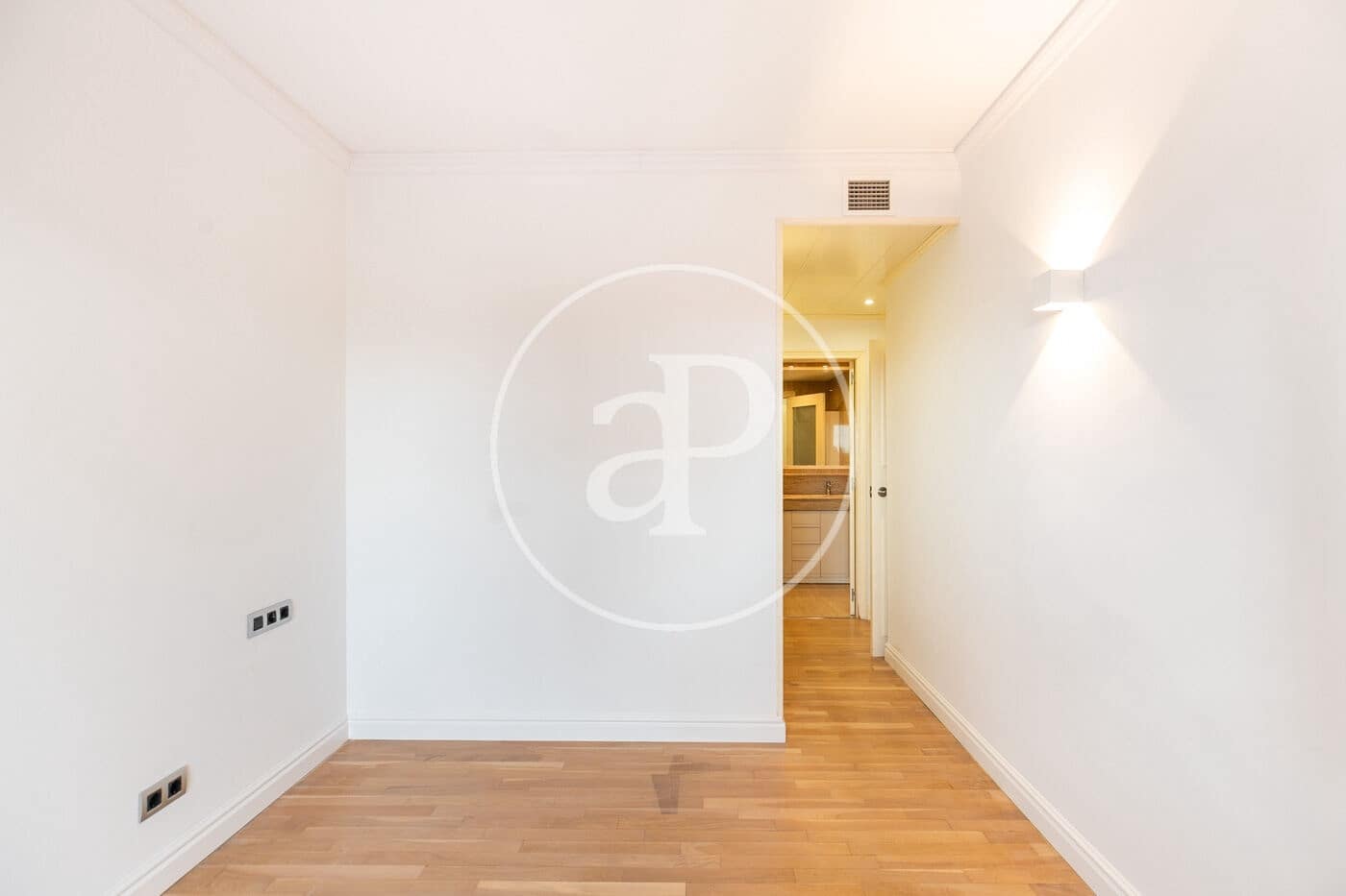 5 bedroom Apartment for rent in Barcelona city with garage - € 5,635 (Ref: 8806348)