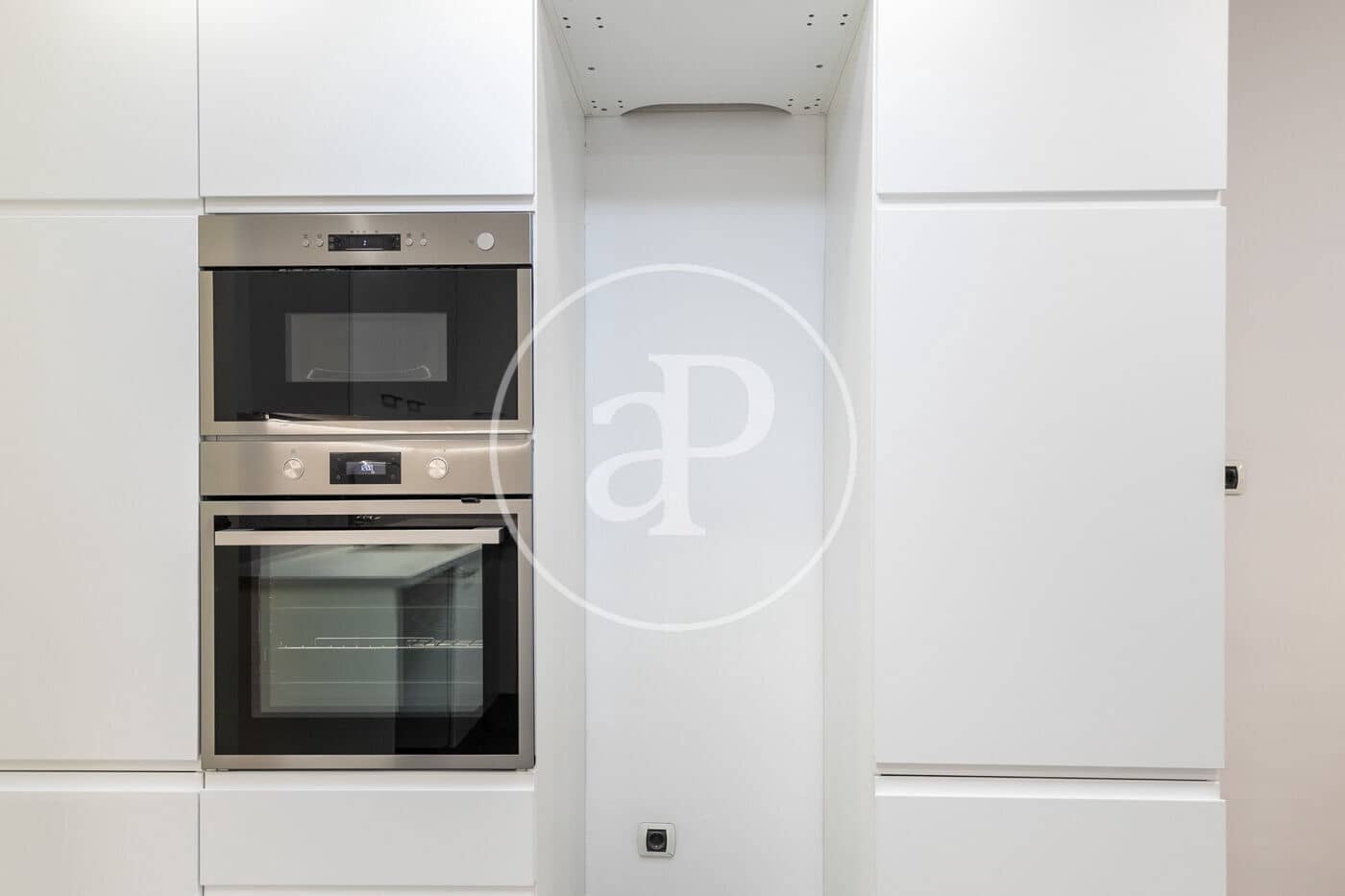 5 bedroom Apartment for rent in Barcelona city with garage - € 5,635 (Ref: 8806348)