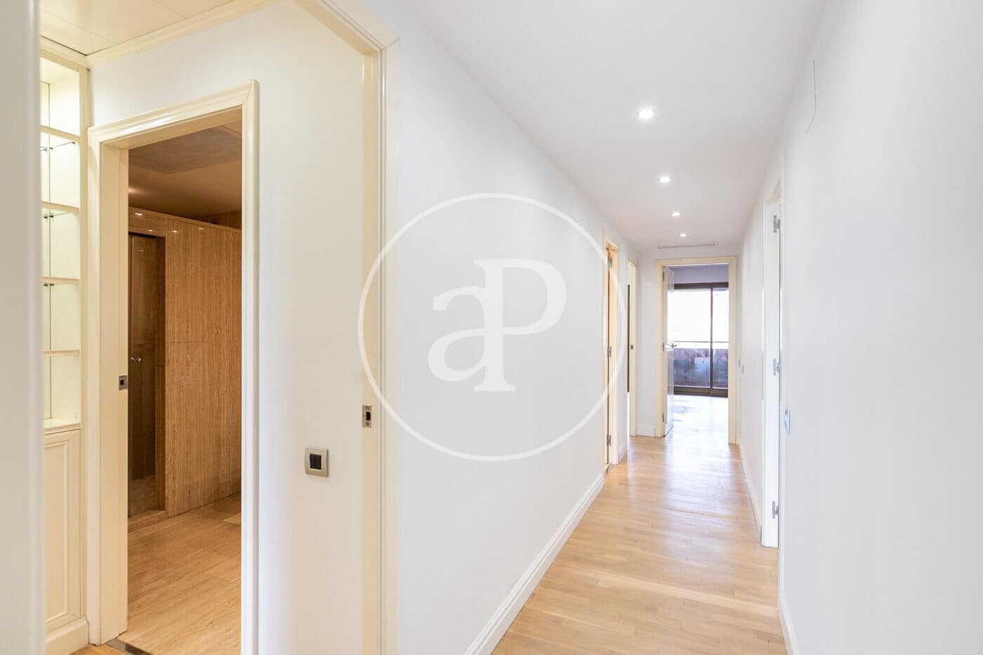 5 bedroom Apartment for rent in Barcelona city with garage - € 5,635 (Ref: 8806348)