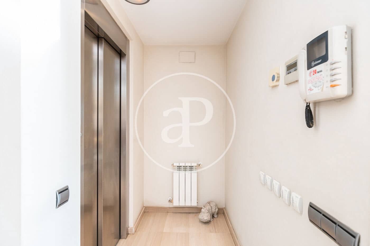 5 soveværelse Villa til salg i Barcelona by med swimmingpool - € 1.950.000 (Ref: 8806353)