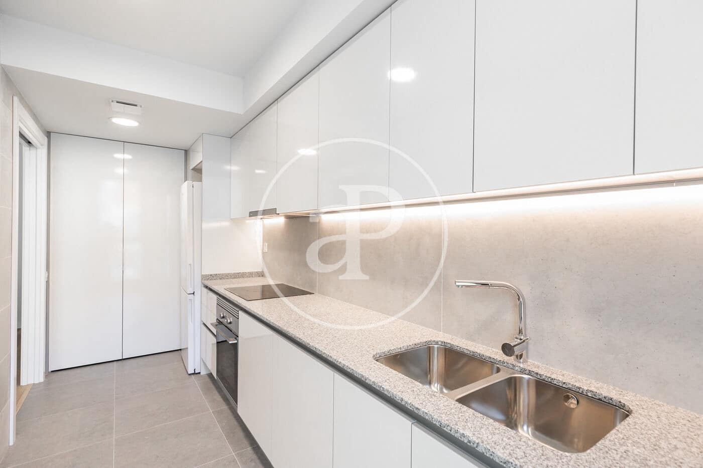Apartamento de 2 habitaciones en Barcelona ciudad en alquiler - 1.790 € (Ref: 8836844)