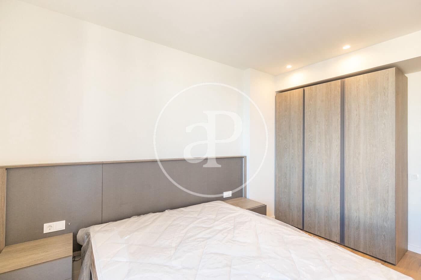 Apartamento de 2 habitaciones en Barcelona ciudad en alquiler - 1.790 € (Ref: 8836844)