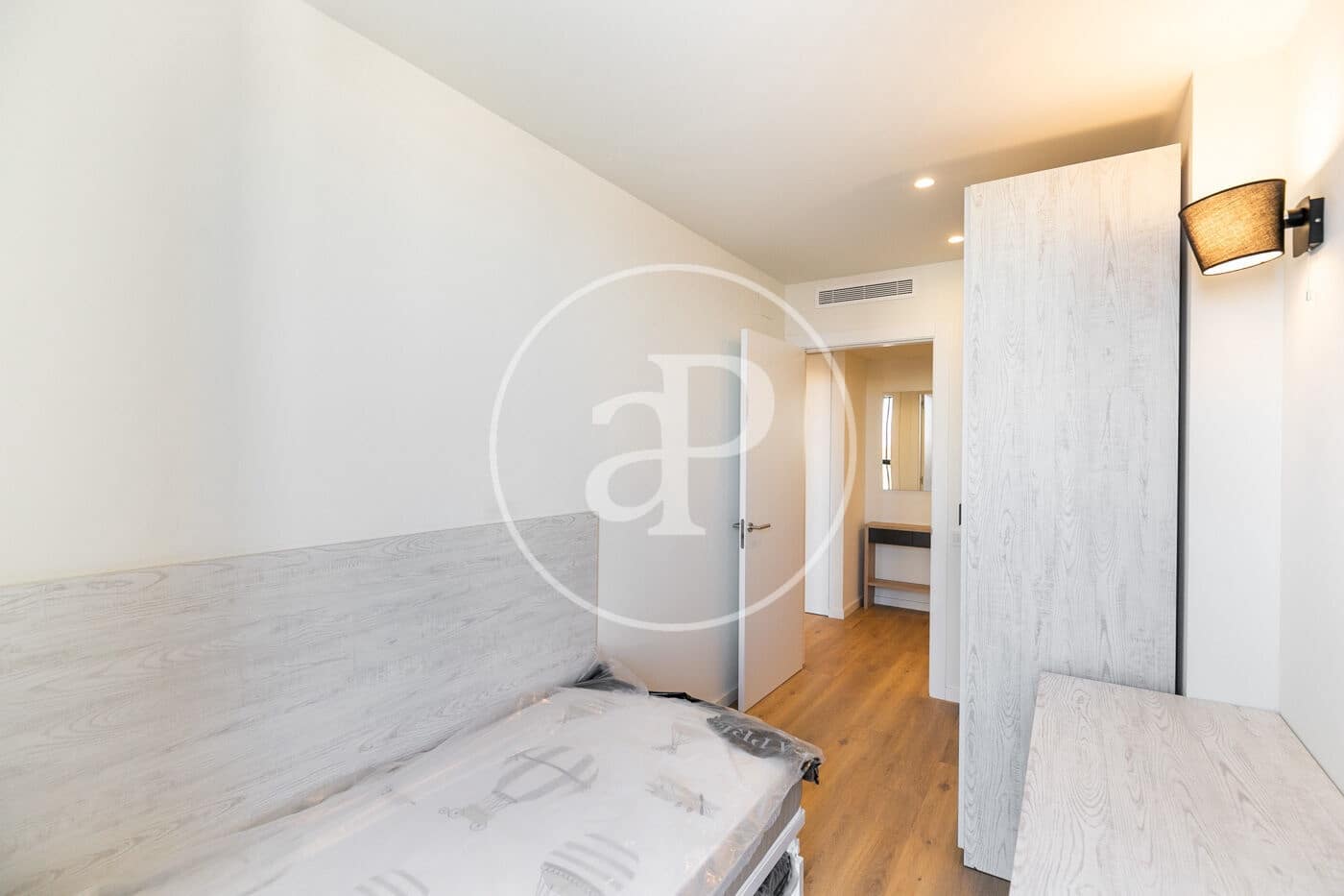 Apartamento de 2 habitaciones en Barcelona ciudad en alquiler - 1.790 € (Ref: 8836844)