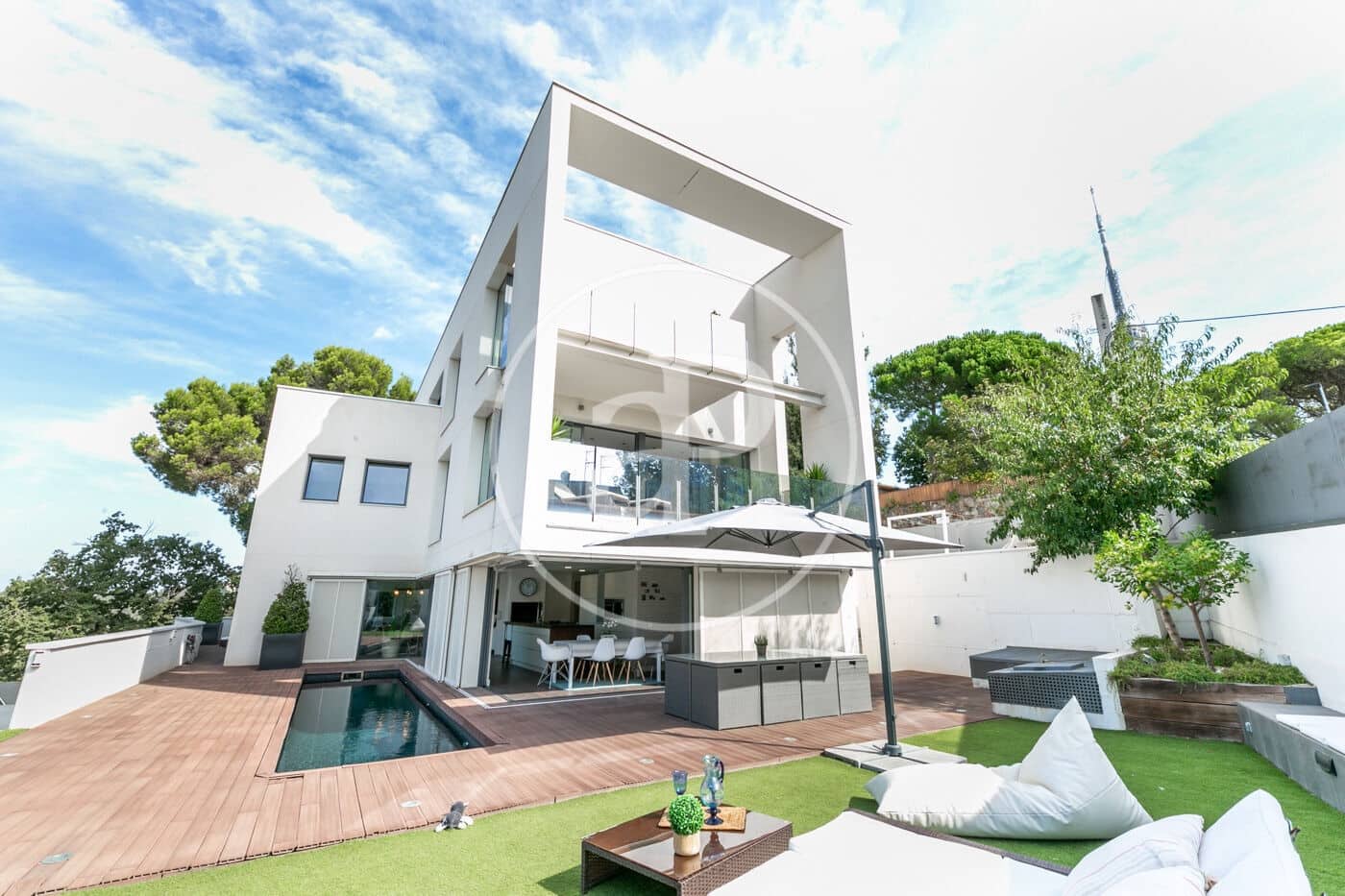 10 soveværelse Villa til leje i Barcelona by med swimmingpool - € 20.000 (Ref: 8839160)