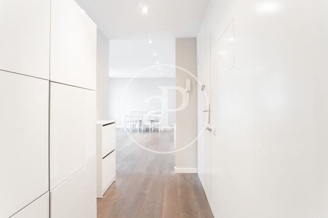 3 bedroom Apartment for rent in La Dreta de L'Eixample, Barcelona city - € 2,600 (Ref: 8839161)