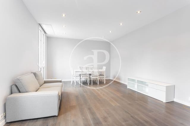 3 bedroom Apartment for rent in La Dreta de L'Eixample, Barcelona city - € 2,600 (Ref: 8839161)